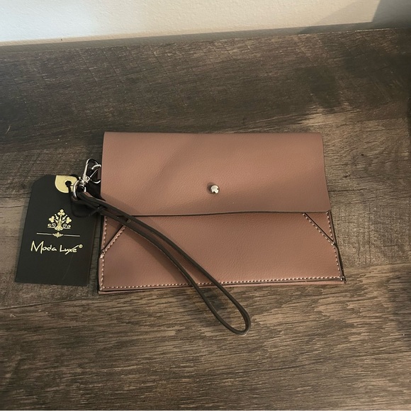 Moda Luxe Wristlet Clutch Purse - Mauve Faux Leather Envelope Style - NWT - Picture 2 of 4